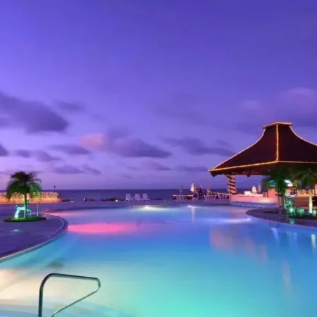 Meixi Seaside Holiday Villa (Hailing Island Poly Shili Yintan Branch)