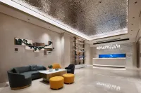 Me Young Me House Hotel (Xiangyin Changling Store) - parking