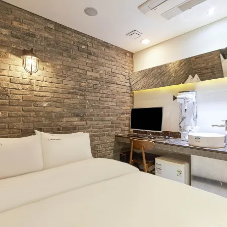 Hertz Hotel by onyu stay Отели рядом с достопримечательностью «Галерея «Топгоал Арт»»