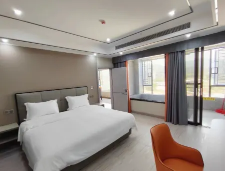 Yulongquan Hotel Отели рядом с достопримечательностью «Huafeng Hot Spring»