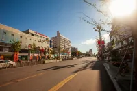 Qishi E-Sports Hotel (Deyang Confucian Temple Square)