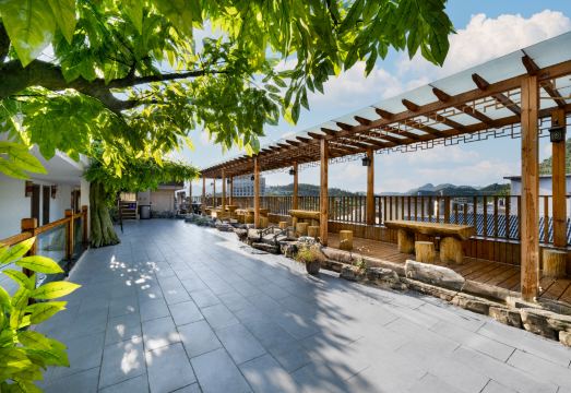 Taxing Hotel (Huangguoshu Scenic Area Branch) Hotel Overview