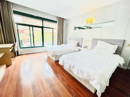 Lanxin Express Hotel (Shangshui Ronghui City Jincheng High School)