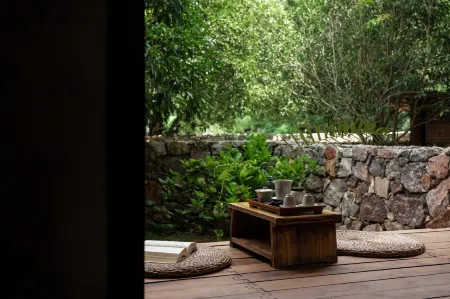 Yifangxi Hot Spring Hotel (Xianahei Branch, Wanfenglin Scenic Area)