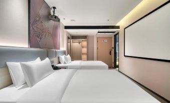 IU Hotel (Jiangyan Red Star Makeway Store)