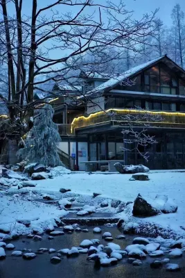 Whisper Guesthouse Hotels in Jinfo Mountain Resort