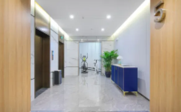 โรงแรมแอมเบอร์รี่ สาขา สนามบินชั่วฝาง อู๋ซี
