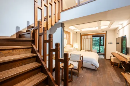 Celestial Cave Manor· Twin Dragon Cave Stream Rafting Private Onsen Retreat Отели рядом с достопримечательностью «Huangdaxian Scenic Area»