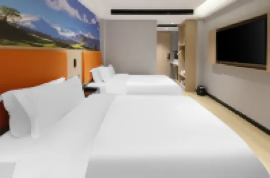 Green Kerry Hotel (Kashgar Ancient City Scenic Area) Hotels near The Former Russian Consulate in 1890