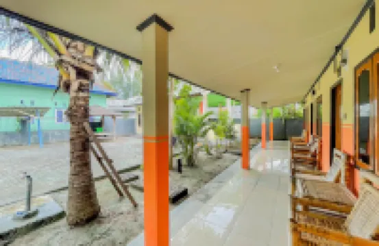 Ekas Beach Guesthouse Mitra RedDoorz Hotels in Pemongkong