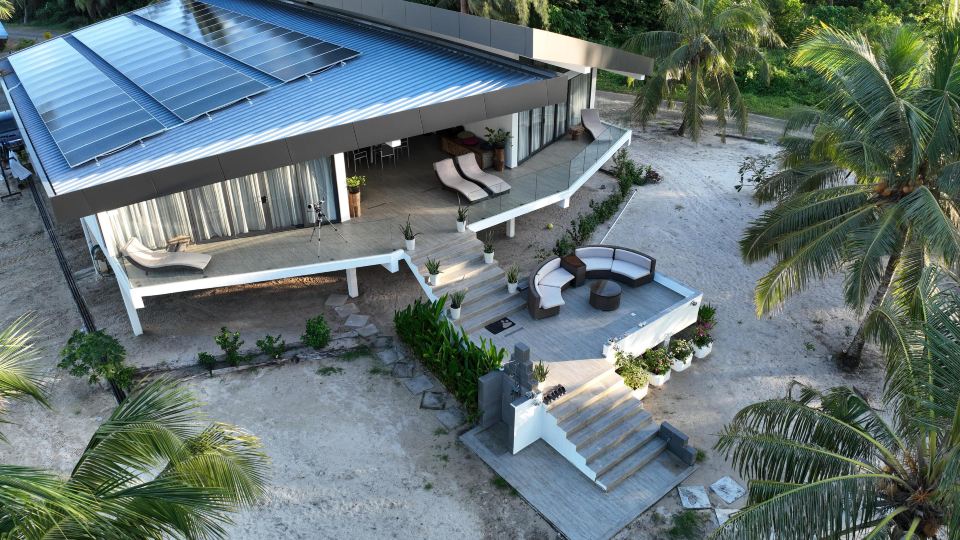 Eagle Bay Retreat (Sea View)