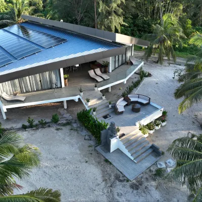 Eagle Bay Retreat (Sea View) Hotels near Hibiscus Villa Borneo