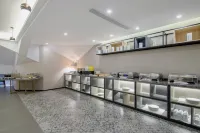 Home Inn Baiyun Hotel (Nantong Luohe Scenic Area Wenfeng Square) - 3-Star