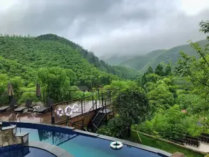 莫幹山西竹雲見温泉美墅