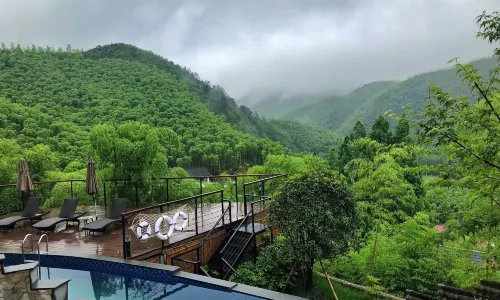 Xizhu Yunjian Hot Spring Villa