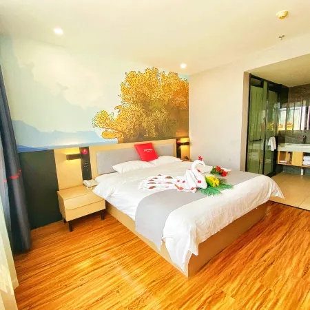Junyi Select Hotel (Yinan Zhisheng Tangquan store)