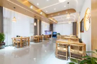 Yuntai Mountain Nashan Nashui Hotel (Zhengyun Expressway Exit) Hotels in Xiuwu