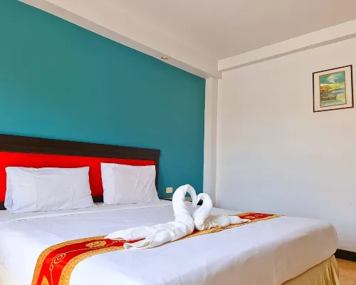 Desa Phuket Hotels in der Nähe von Einkaufszentrum Robinson Ocean Phuket