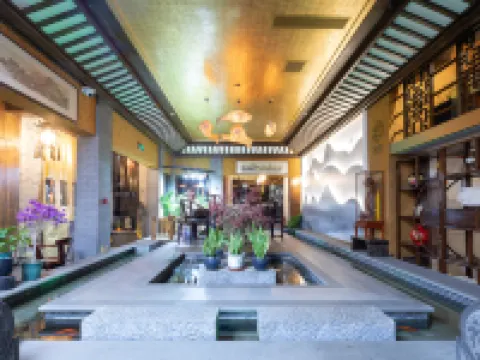 Floral Hotel·Xingmao hotel (Huayan Temple Store in Datong Ancient City Wall) Hotels in Datong