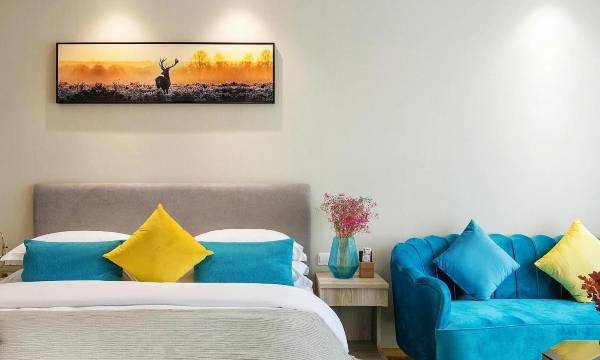 Nuojin Cinema Theme Apartment (Development Zone Wanda Branch)