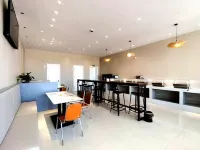Xinda Yunshangke Hotel