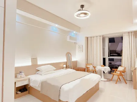 Tingjian B&B (Guang'an Vocational and Technical College Branch) Отели в г. Гуанан