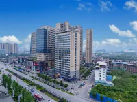 Lavande Hotel (Guilin Gaotie Beizhan Zhonghao Guoji) Hotel dekat Jinshan Scenic Spot