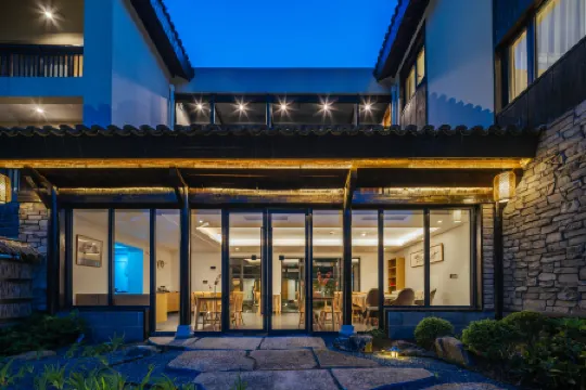 Jiuhua Mountain Dreamlike Hotel（Jiuhua Mountain Scenic Area Store）