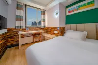 Tiange Express Hotel (Fuyang Wenfeng Park)