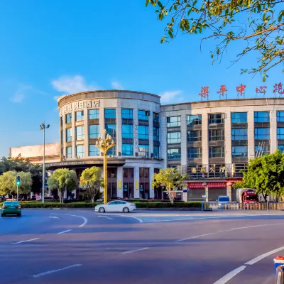 Xiyue Holiday Hotel (Chongqing Liangping New City Branch) Hotels near Liangping Airport