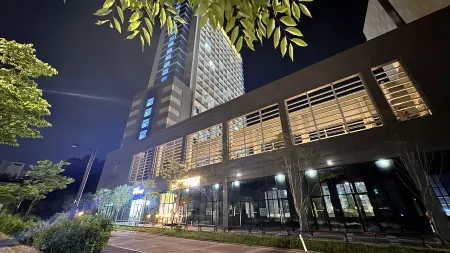 Shine Hotel Incheon Airport Отели рядом с достопримечательностью «Incheon Coastal Passenger Terminal»