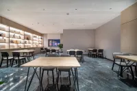 Jiuchongtian Hotel in Bayinbuluke, Hejing County - Gym