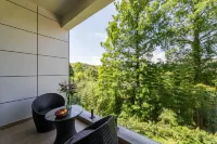 Cloud Summer Blossom - 180° Mountain Stream Retreat - Starry Pool Villa Resort - balcone