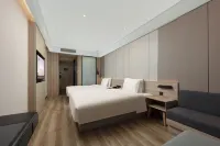 Shanghai Hongqiao Airport Korea Street Atour Hotel Hotels in Everbright Convention and Exhibition Center