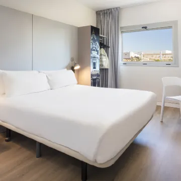B&B HOTEL Valencia Aeropuerto Hoteles cerca de Feria de Valencia