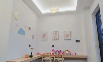 Xin Ge Yun She · Parent Child Vacation Theme Homestay (Erguna Angel Road Branch)