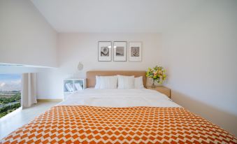 First Encounter · Yaxi Modern Light Luxury · Travel Secrets Ins Wind Light Luxury Homestay