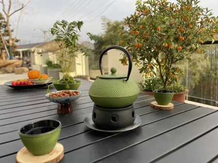 Ningbo Fenghua Xikou Dongji Homestay Отели рядом с достопримечательностью «Sanyintan (The Three Hidden Pools)»