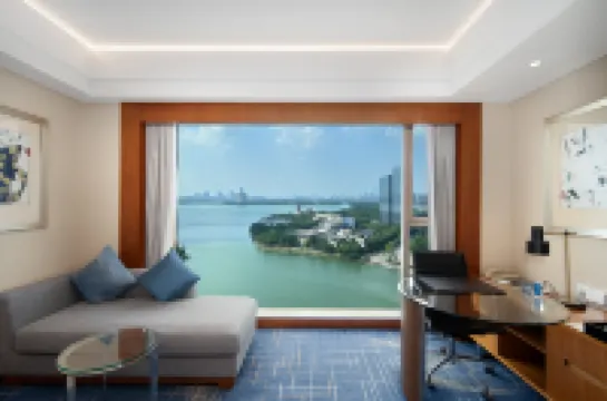 蘇州フォーポイントホテル