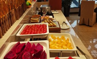 Yinhuang Holiday Hotel
