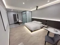 Mengzi Xuanlu Business Hotel (Nanhu Park Xintiandi Pedestrian Street) Hotels in Mengzi