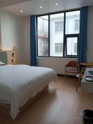 Qinzhou Meiya Hotel (Old Street Scenic Area Beibu Gulf Avenue) - رخيصة