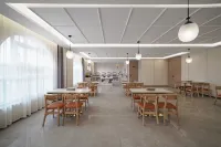 Jun Zhi Ru Gui Hotel