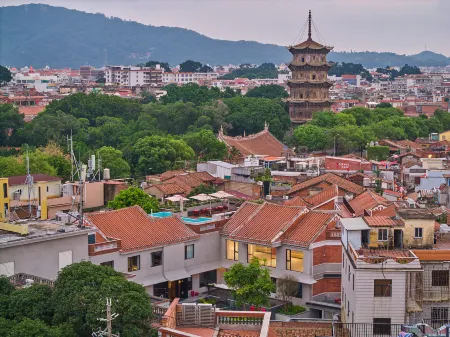 Quanzhou Lushi Homestay (West Street Kaiyuan Temple Branch) Отели рядом с достопримечательностью «Jiuguanyi Gujie Alley»