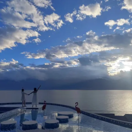 Dali Guiyue Shannabian Sea View Hotel