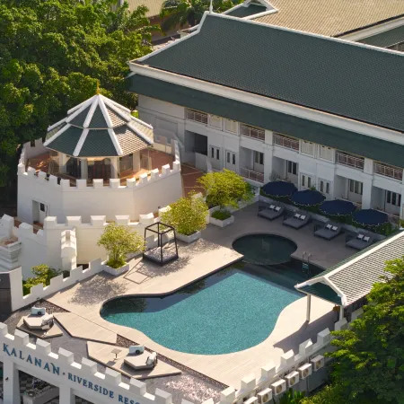 Kalanan Riverside Resort
