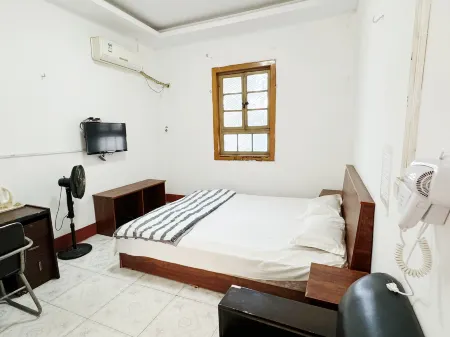 Sifang Hotel (Heze Bus Station) Отели рядом с достопримечательностью «Heze University North Campus»