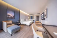 Atour Hotel Qishan Avenue, Chizhou Railway Station Hotel dekat Yangchunling Scenic Area