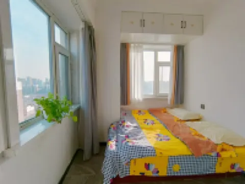 Jinyue Homestay (Songyuan Central Mansion)