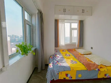 Jinyue Homestay (Songyuan Central Mansion)